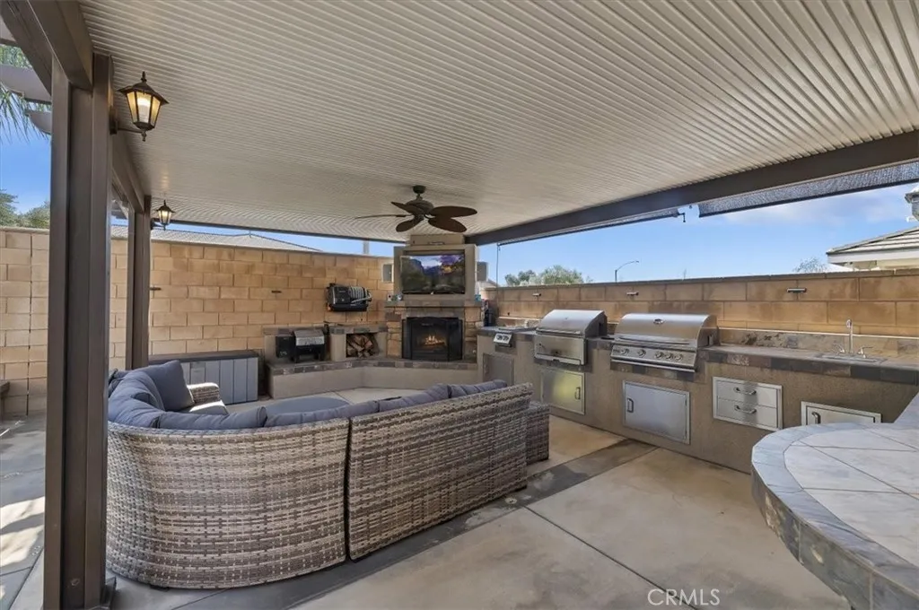 11938 Nuthatch Court, Jurupa Valley, California 91752 home-pic-9