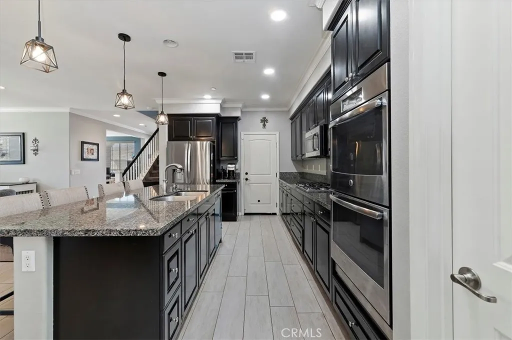11938 Nuthatch Court, Jurupa Valley, California 91752 home-pic-26