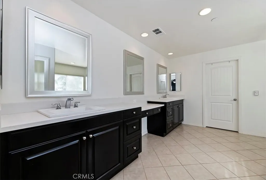 11938 Nuthatch Court, Jurupa Valley, California 91752 home-pic-35