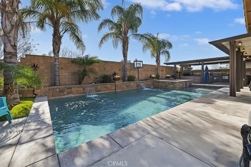 11938 Nuthatch Court, Jurupa Valley, California 91752 home-pic-13