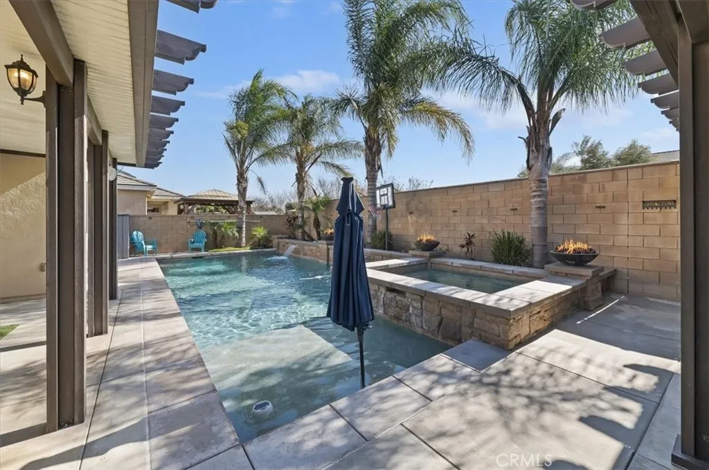 11938 Nuthatch Court, Jurupa Valley, California 91752 home-pic-11