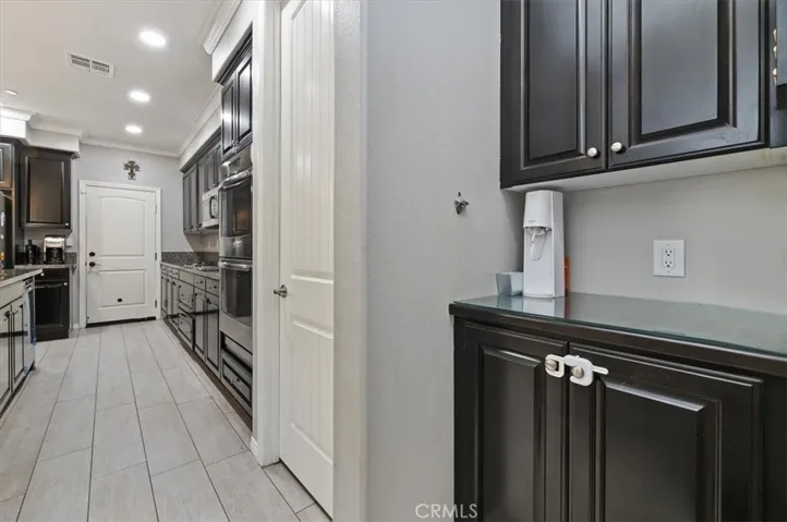 Butler Pantry