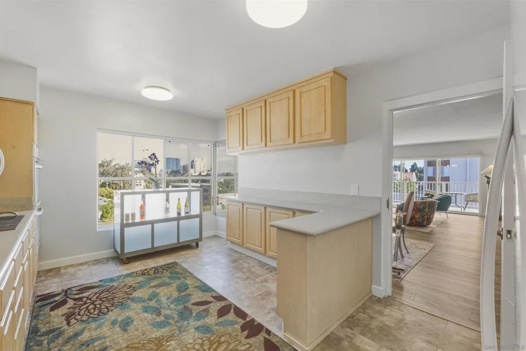 2620 2nd Ave 7a, San Diego, California 92103 home-pic-23