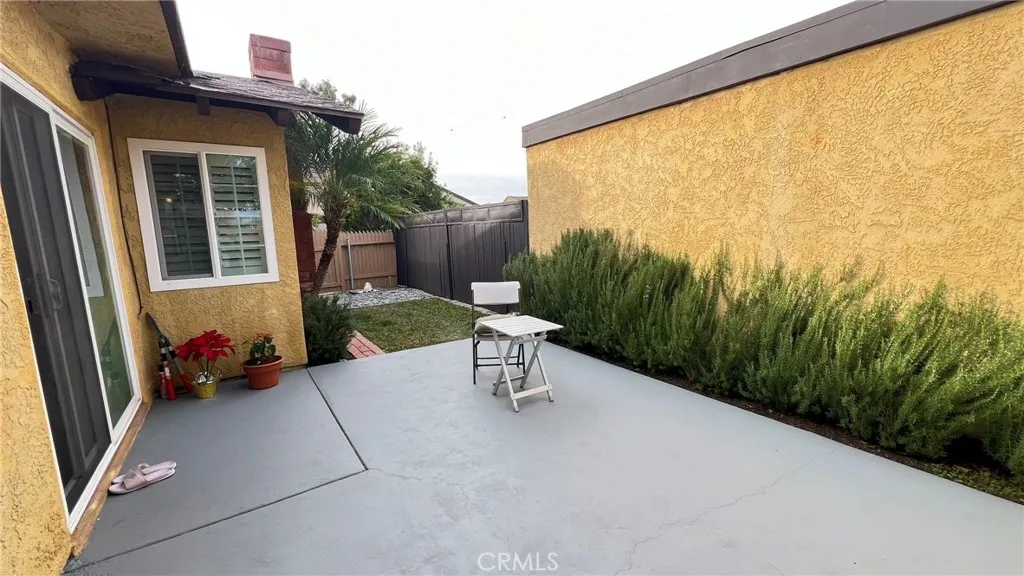 306 E Thornton, Hemet, California 92543 home-pic-18