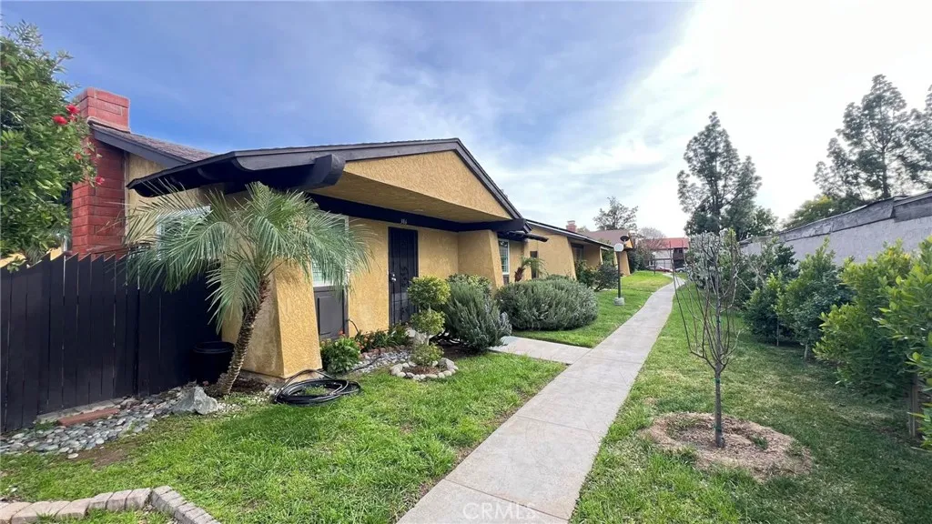 306 E Thornton, Hemet, California 92543 home-pic-22