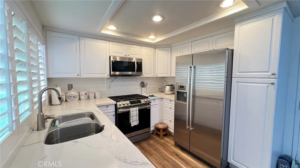 306 E Thornton, Hemet, California 92543 home-pic-8