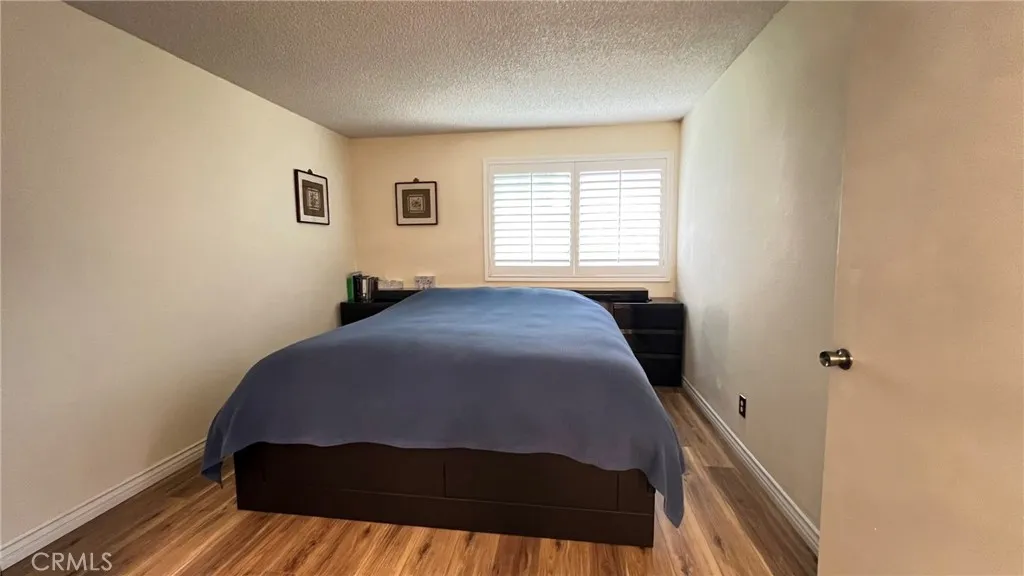 306 E Thornton, Hemet, California 92543 home-pic-12