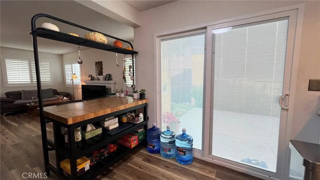 306 E Thornton, Hemet, California 92543 home-pic-6