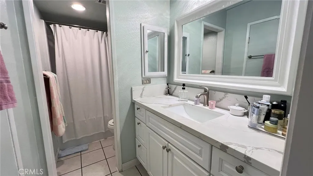 306 E Thornton, Hemet, California 92543 home-pic-16