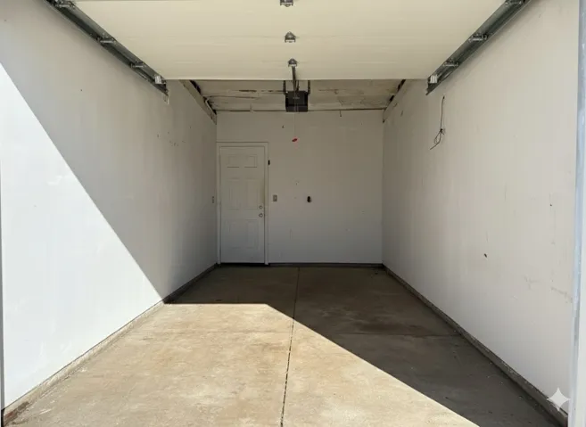 Garage displayed empty using AI