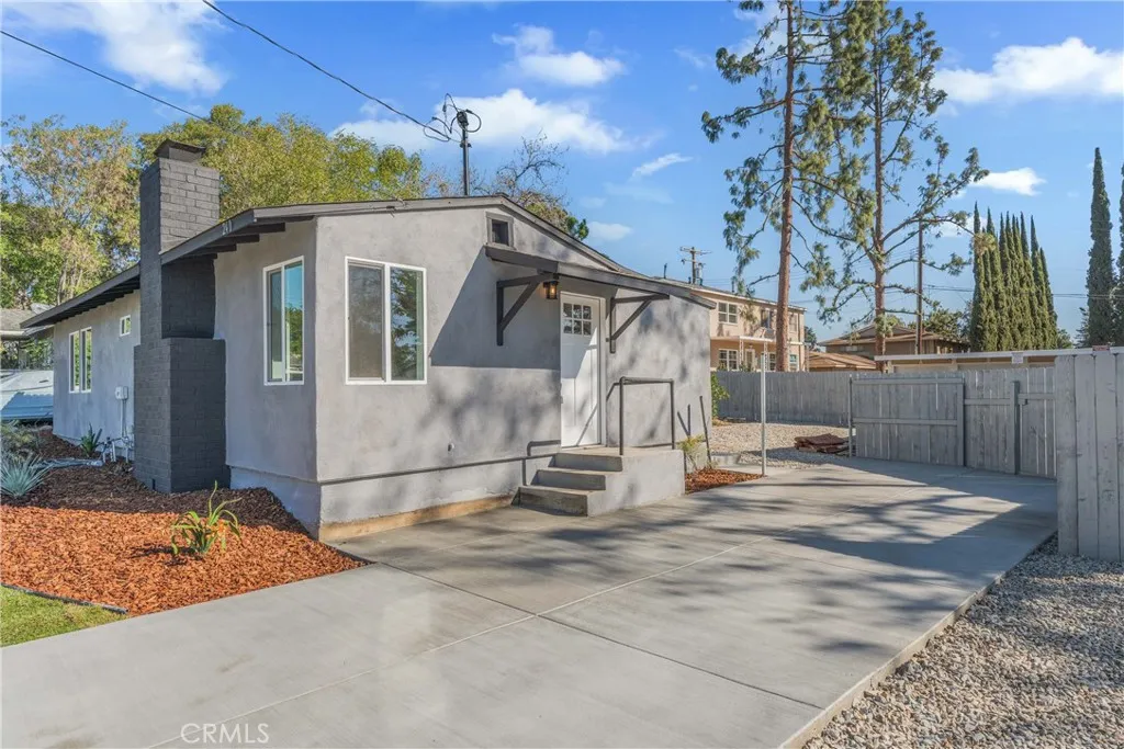 240 Olive, Claremont, California 91711 home-pic-2