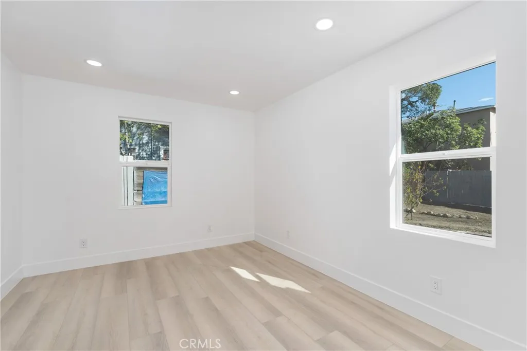 240 Olive, Claremont, California 91711 home-pic-16