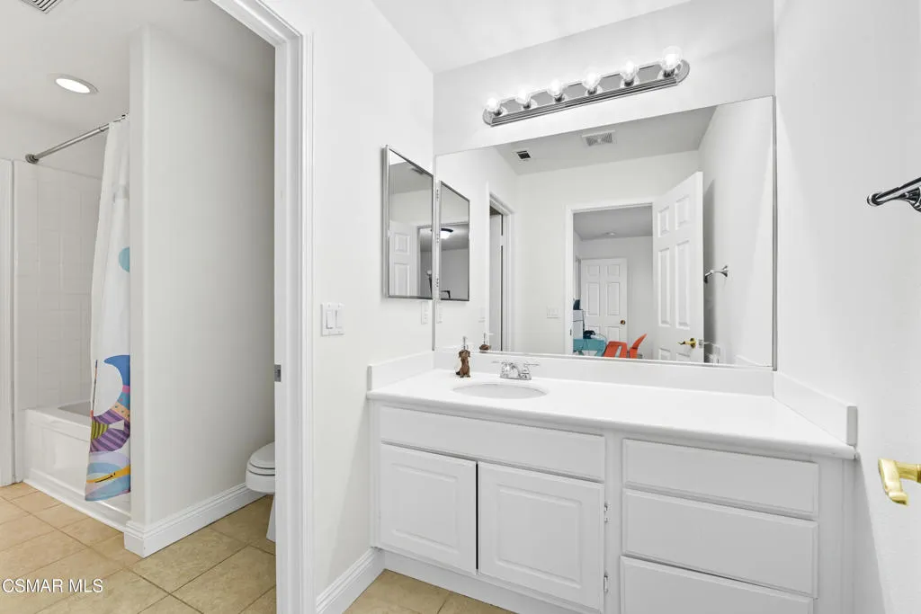 4305 Crabapple Court, Moorpark, California 93021 home-pic-33