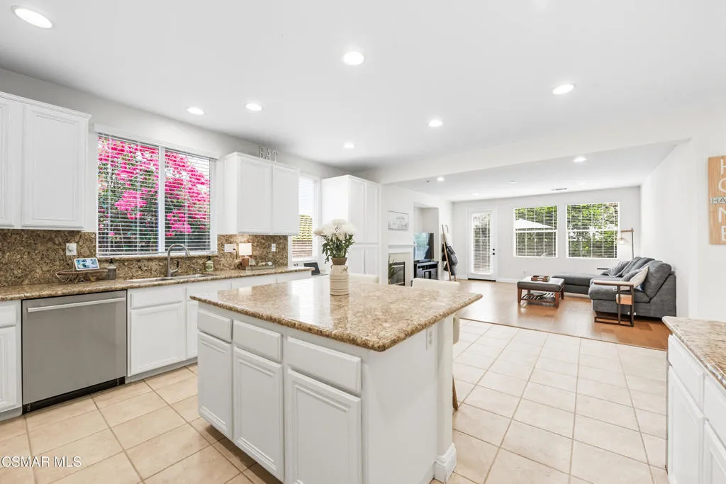 4305 Crabapple Court, Moorpark, California 93021 home-pic-5