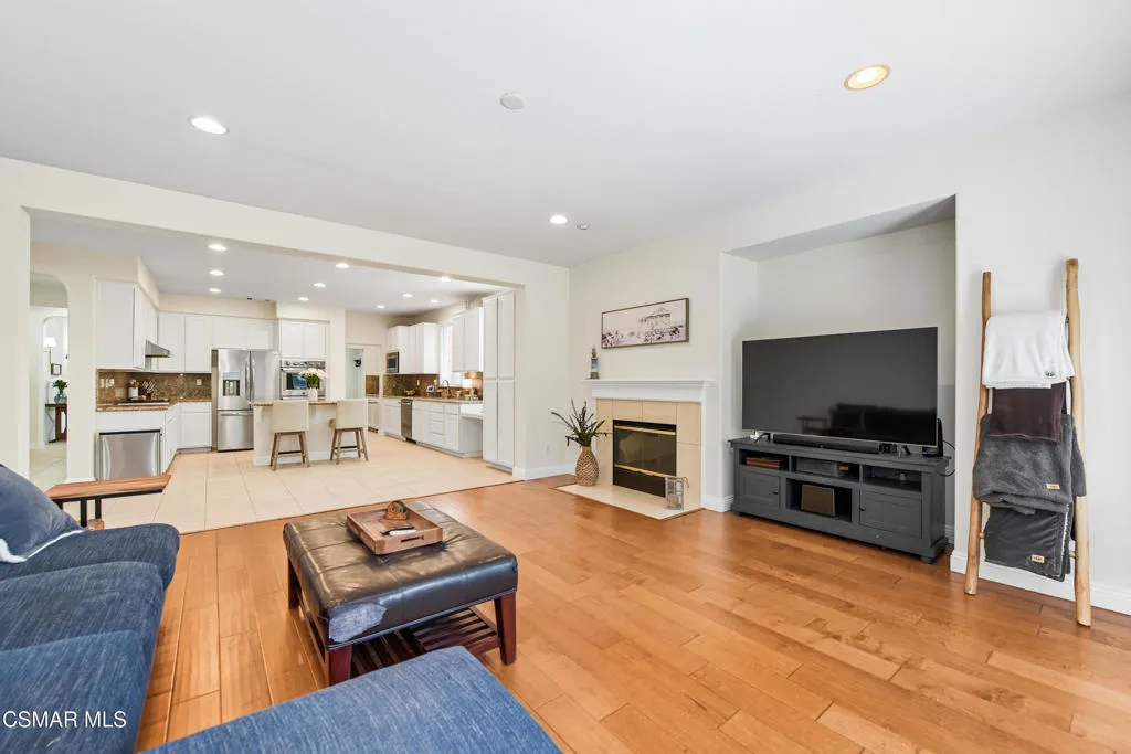 4305 Crabapple Court, Moorpark, California 93021 home-pic-24