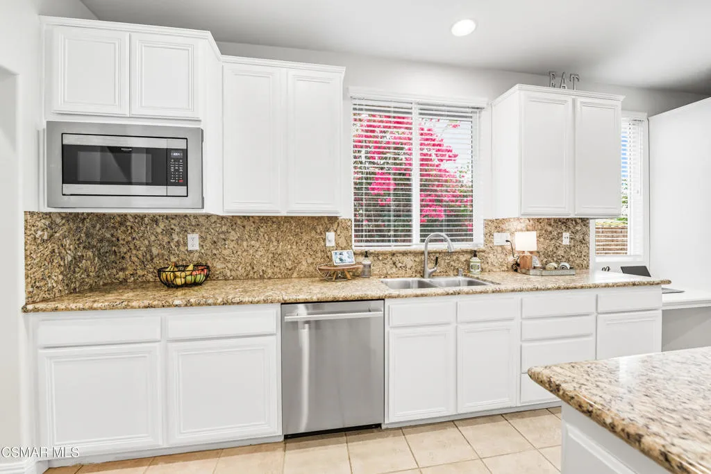 4305 Crabapple Court, Moorpark, California 93021 home-pic-15