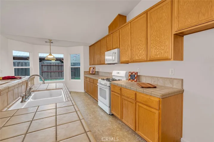 2179 W Rock Creek Court, Merced, California 95348