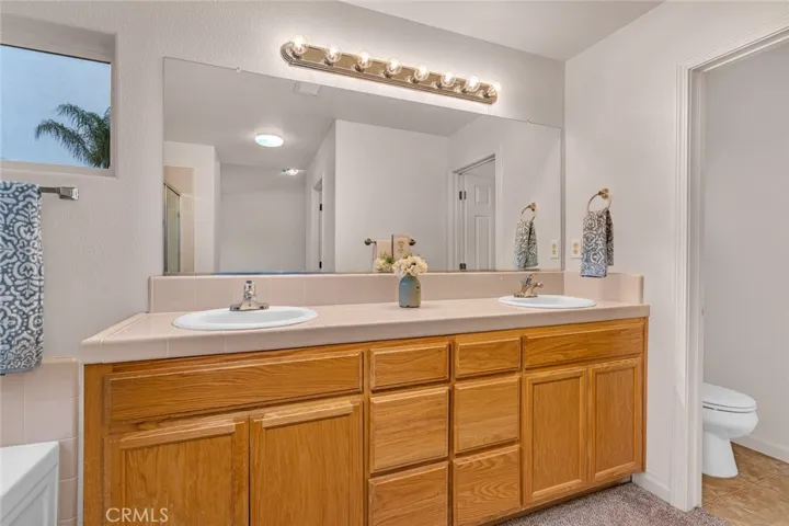 2179 W Rock Creek Court, Merced, California 95348