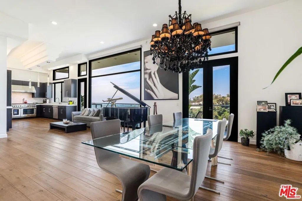 1441 Summitridge Drive, Beverly Hills, California 90210 home-pic-8