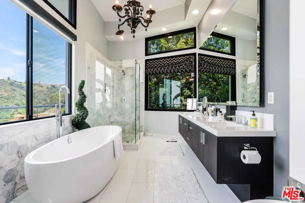 1441 Summitridge Drive, Beverly Hills, California 90210 home-pic-14