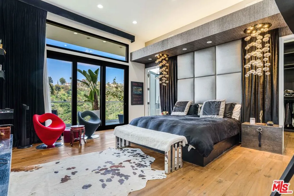 1441 Summitridge Drive, Beverly Hills, California 90210 home-pic-13