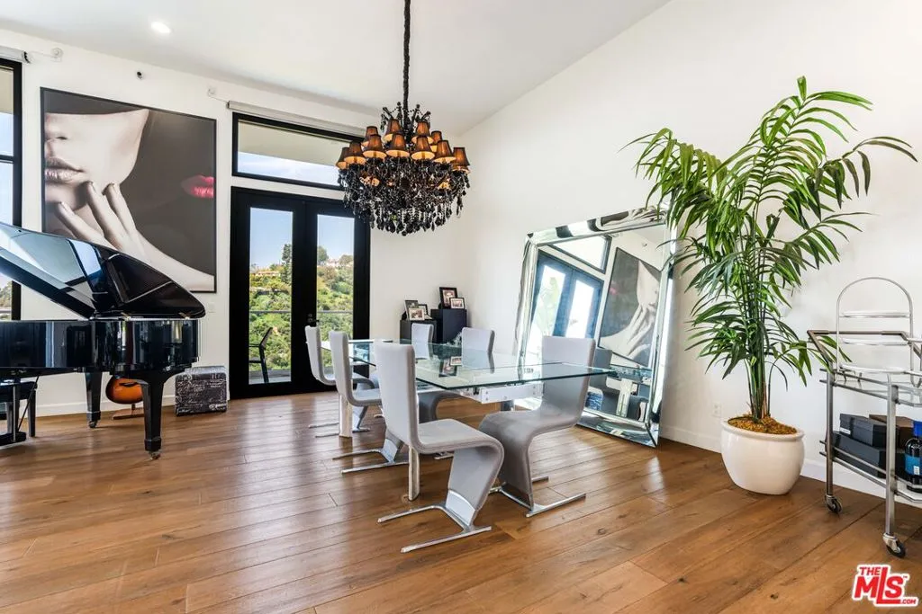 1441 Summitridge Drive, Beverly Hills, California 90210 home-pic-7