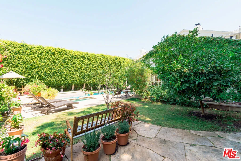 1717 Chevy Chase Drive, Beverly Hills, California 90210 home-pic-18
