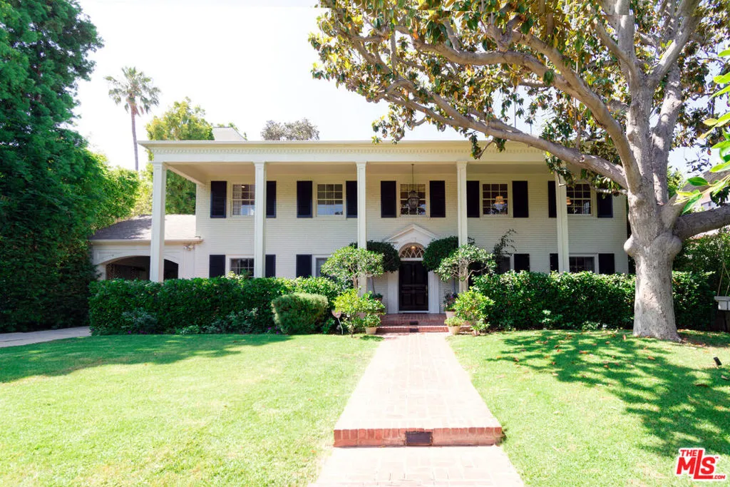 1717 Chevy Chase Drive, Beverly Hills, California 90210 home-pic-1