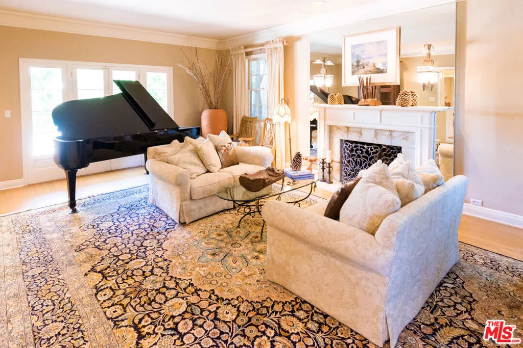 1717 Chevy Chase Drive, Beverly Hills, California 90210 home-pic-5