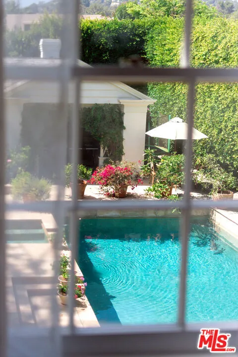 1717 Chevy Chase Drive, Beverly Hills, California 90210 home-pic-22
