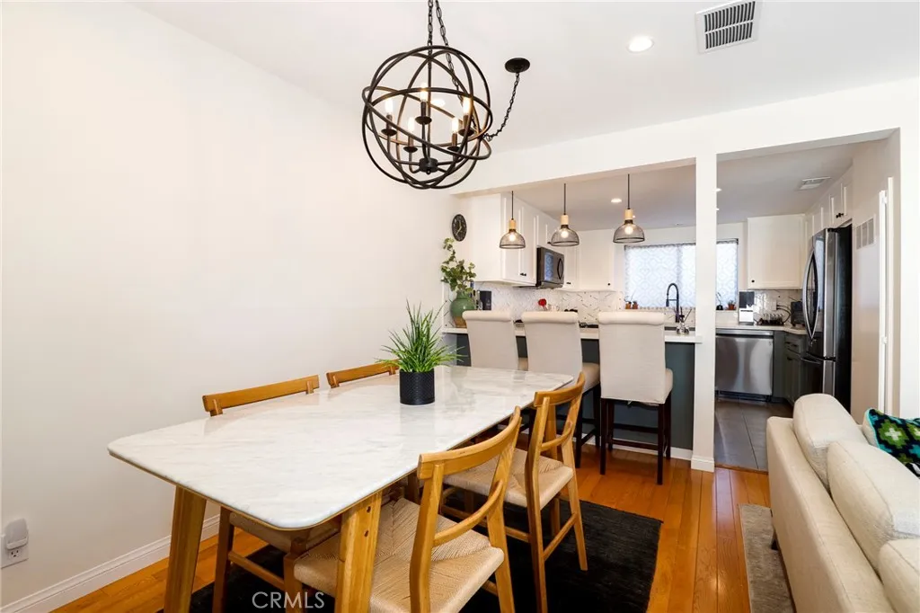279 N Holliston Avenue 4, Pasadena, California 91106 home-pic-13