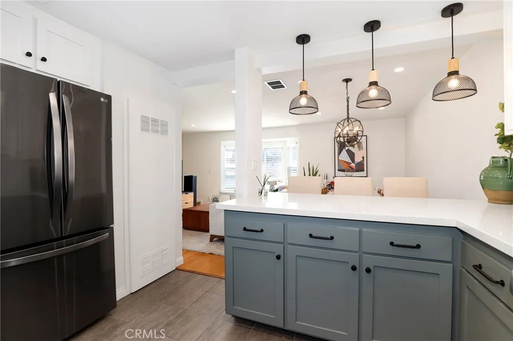 279 N Holliston Avenue 4, Pasadena, California 91106 home-pic-10