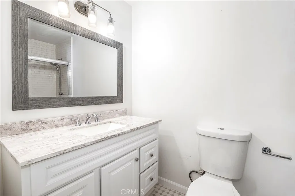 279 N Holliston Avenue 4, Pasadena, California 91106 home-pic-19