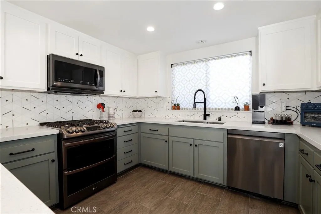 279 N Holliston Avenue 4, Pasadena, California 91106 home-pic-8