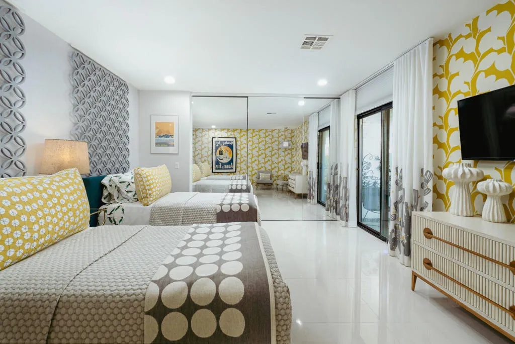 2444 S Calle Palo Fierro, Palm Springs, California 92264 home-pic-40