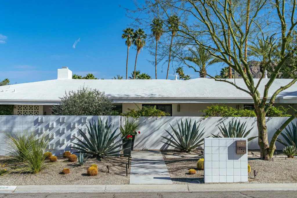 2444 S Calle Palo Fierro, Palm Springs, California 92264 home-pic-6