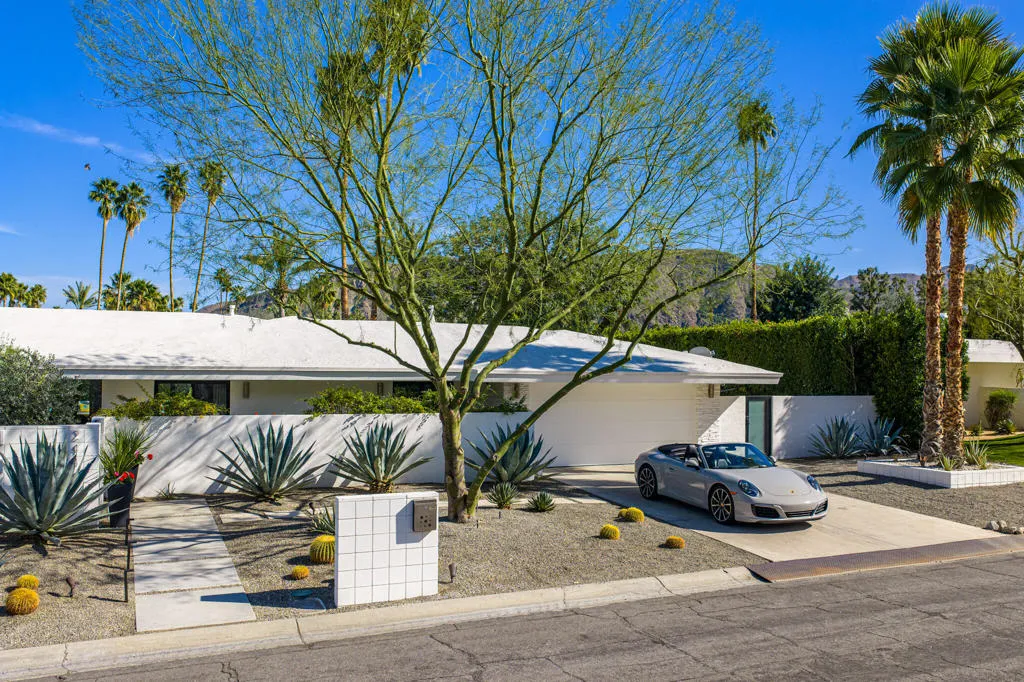 2444 S Calle Palo Fierro, Palm Springs, California 92264 home-pic-68