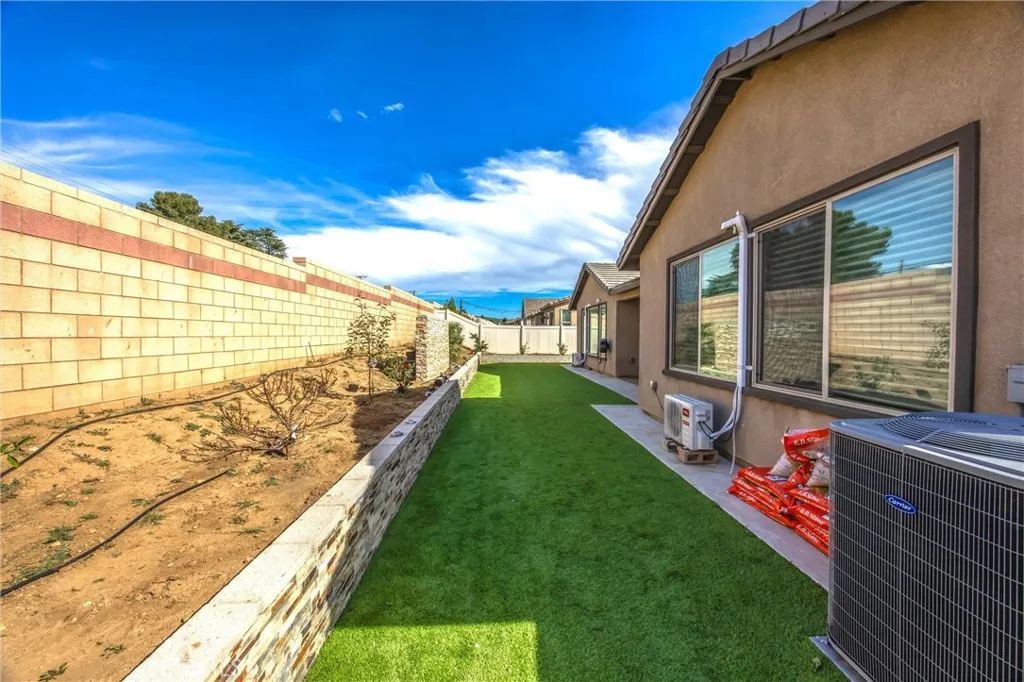 1322 Melstone, Beaumont, California 92223 home-pic-42