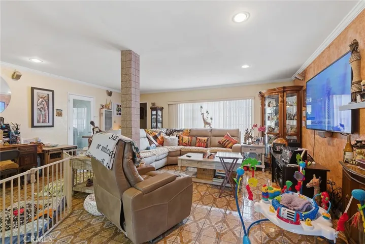 11416 Braddock, Culver City, California 90230