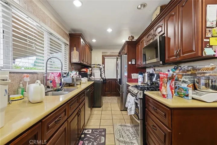 11416 Braddock, Culver City, California 90230