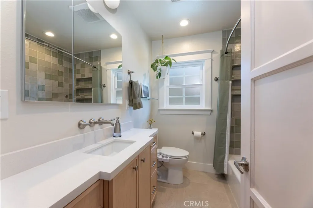 5939 Sandwood Street, Lakewood, California 90713 home-pic-19