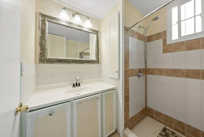 6726 Lakeshore Boulevard, Lucerne, California 95458