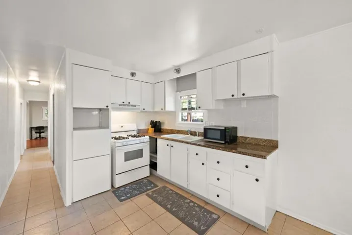 6726 Lakeshore Boulevard, Lucerne, California 95458