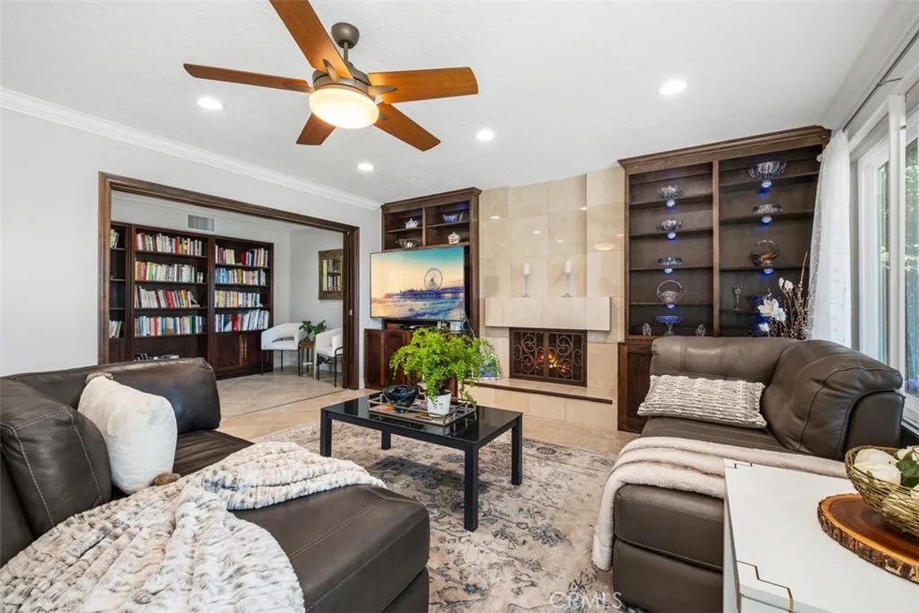 24342 Cardinal, Lake Forest, California 92630 home-pic-22