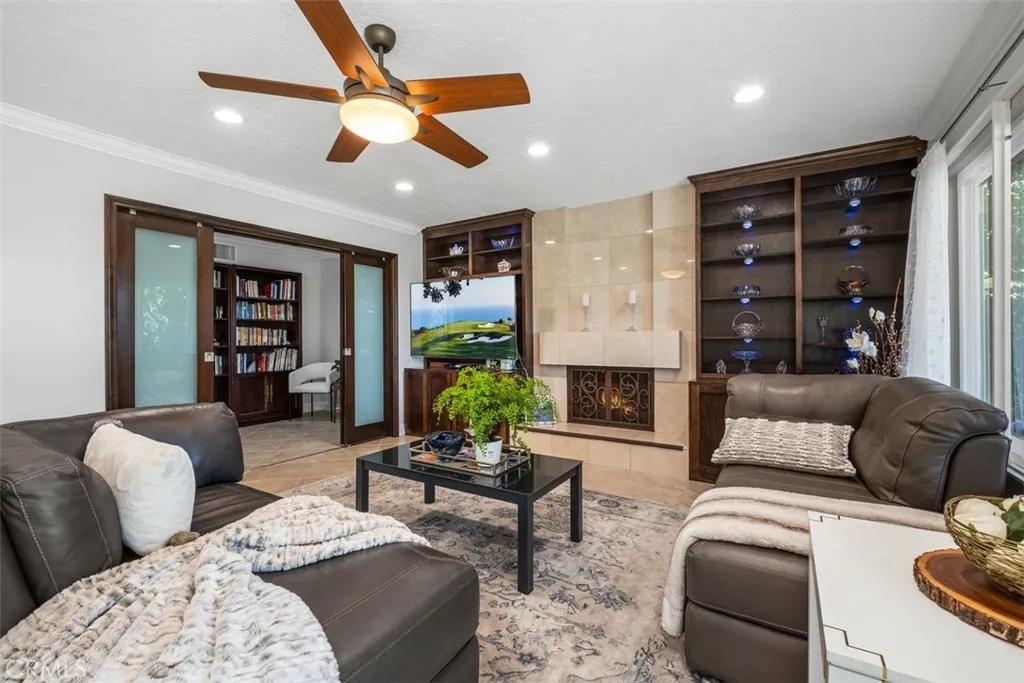 24342 Cardinal, Lake Forest, California 92630 home-pic-23