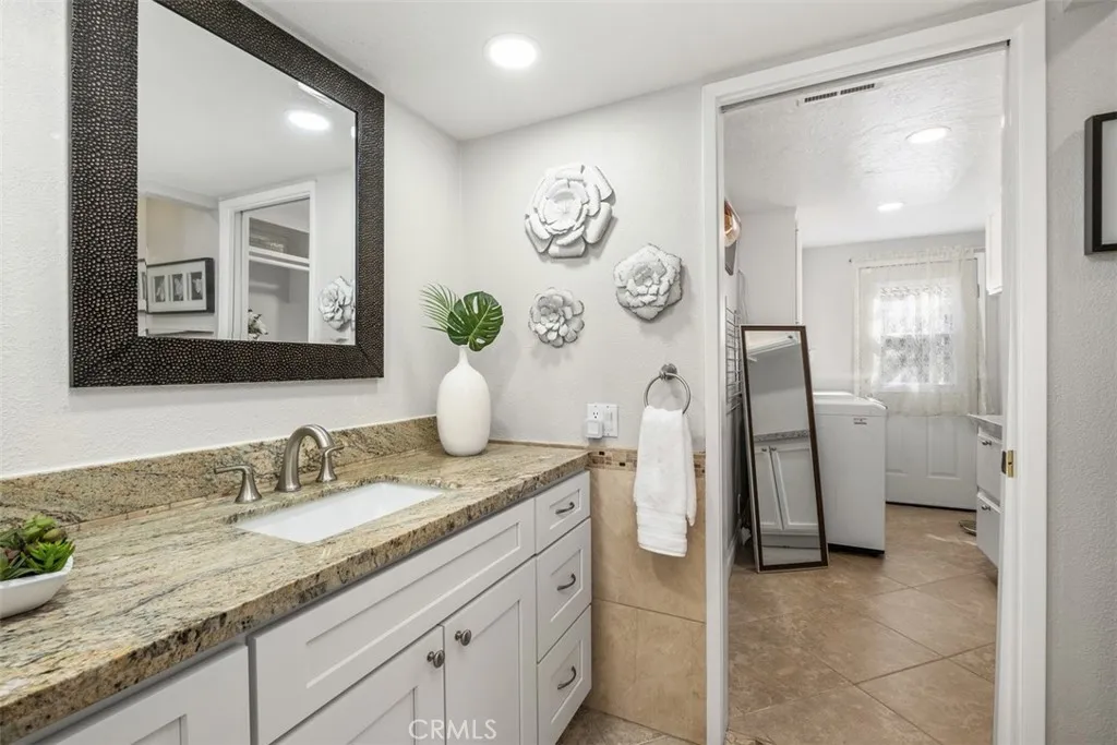 24342 Cardinal, Lake Forest, California 92630 home-pic-43