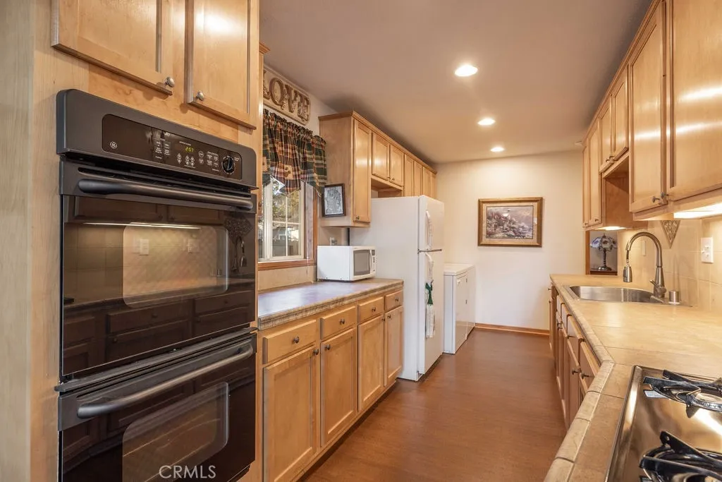 817 E Barker, Big Bear City, California 92314 home-pic-9
