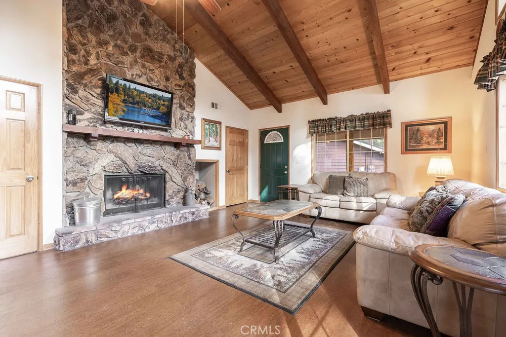 817 E Barker, Big Bear City, California 92314 home-pic-7