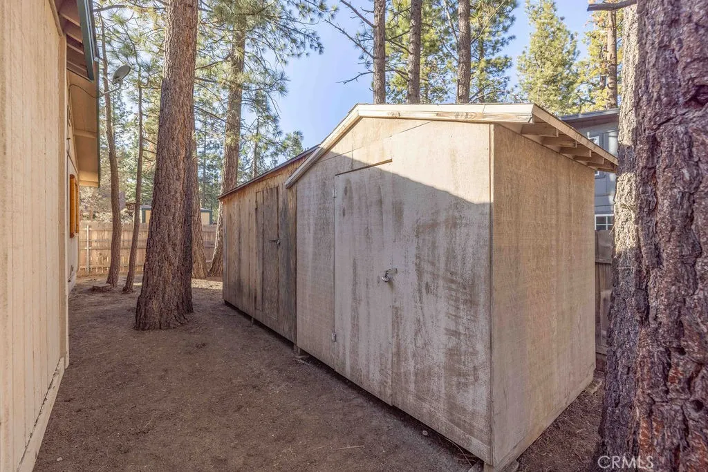817 E Barker, Big Bear City, California 92314 home-pic-28