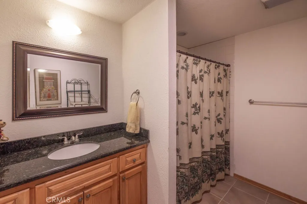 817 E Barker, Big Bear City, California 92314 home-pic-21
